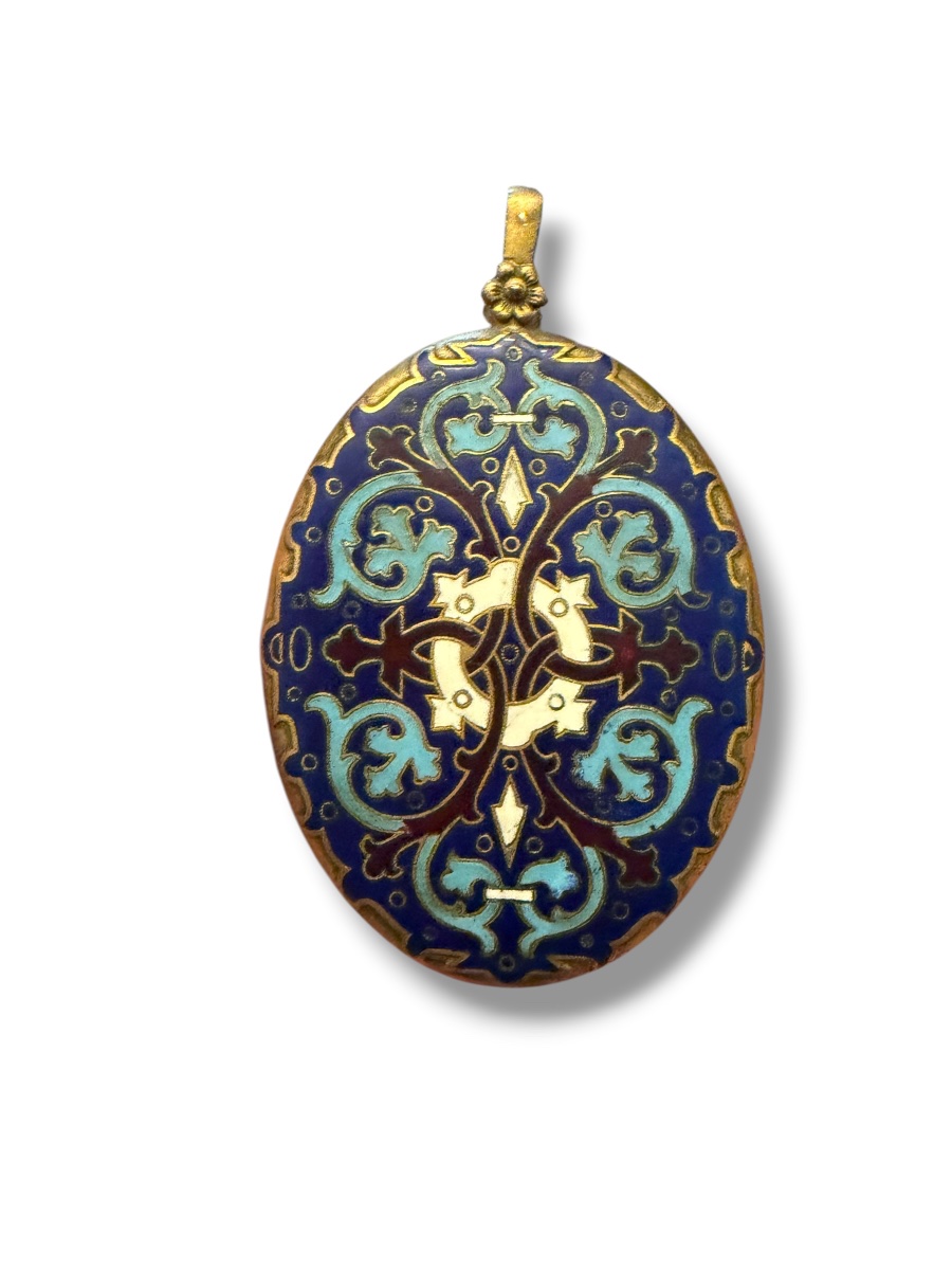 Large Enameled Medallion In The Falize Style