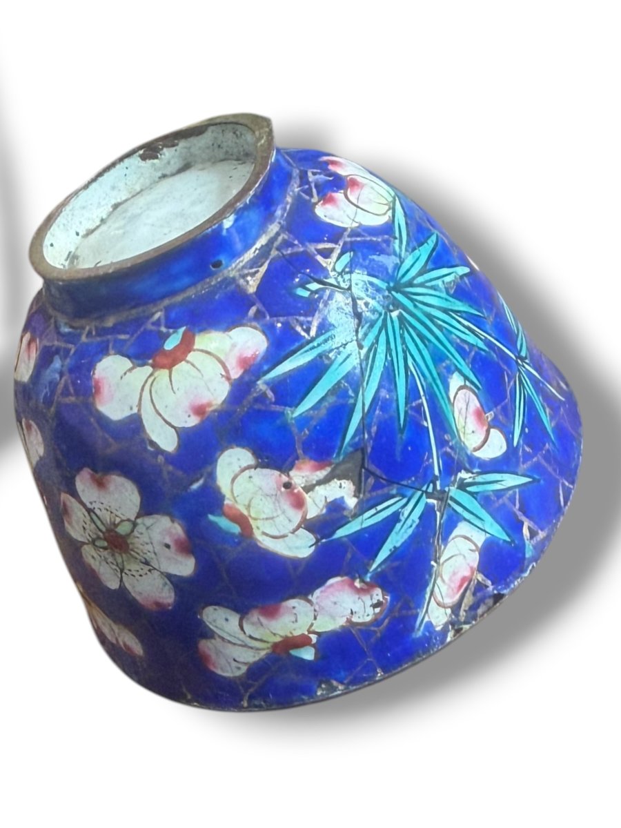19th-century Canton Enamel Teacup-photo-1