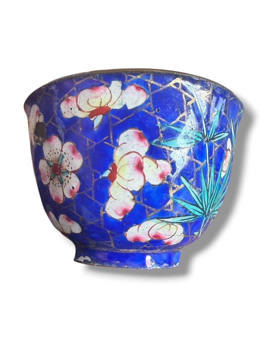 19th-century Canton Enamel Teacup