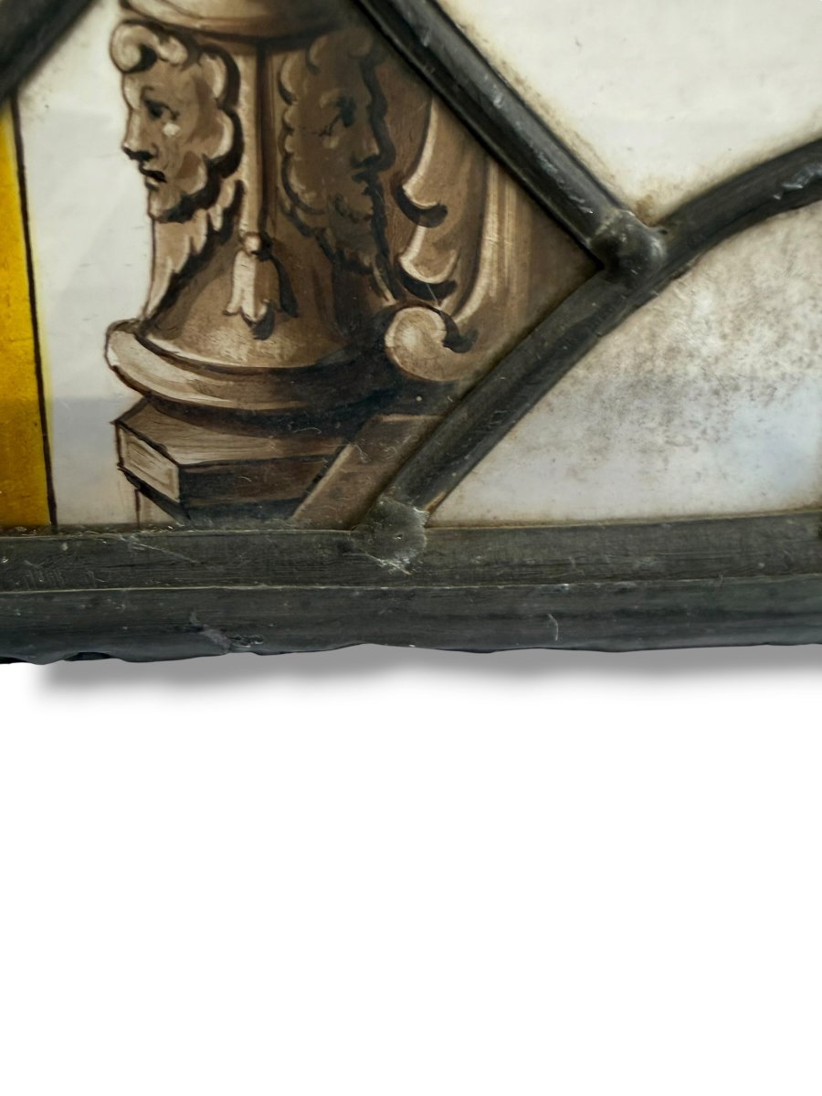 Small Stained-glass Window With A Column Motif-photo-2