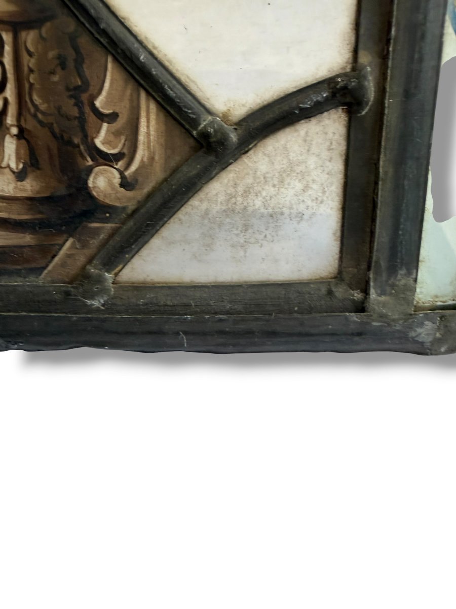 Small Stained-glass Window With A Column Motif-photo-4