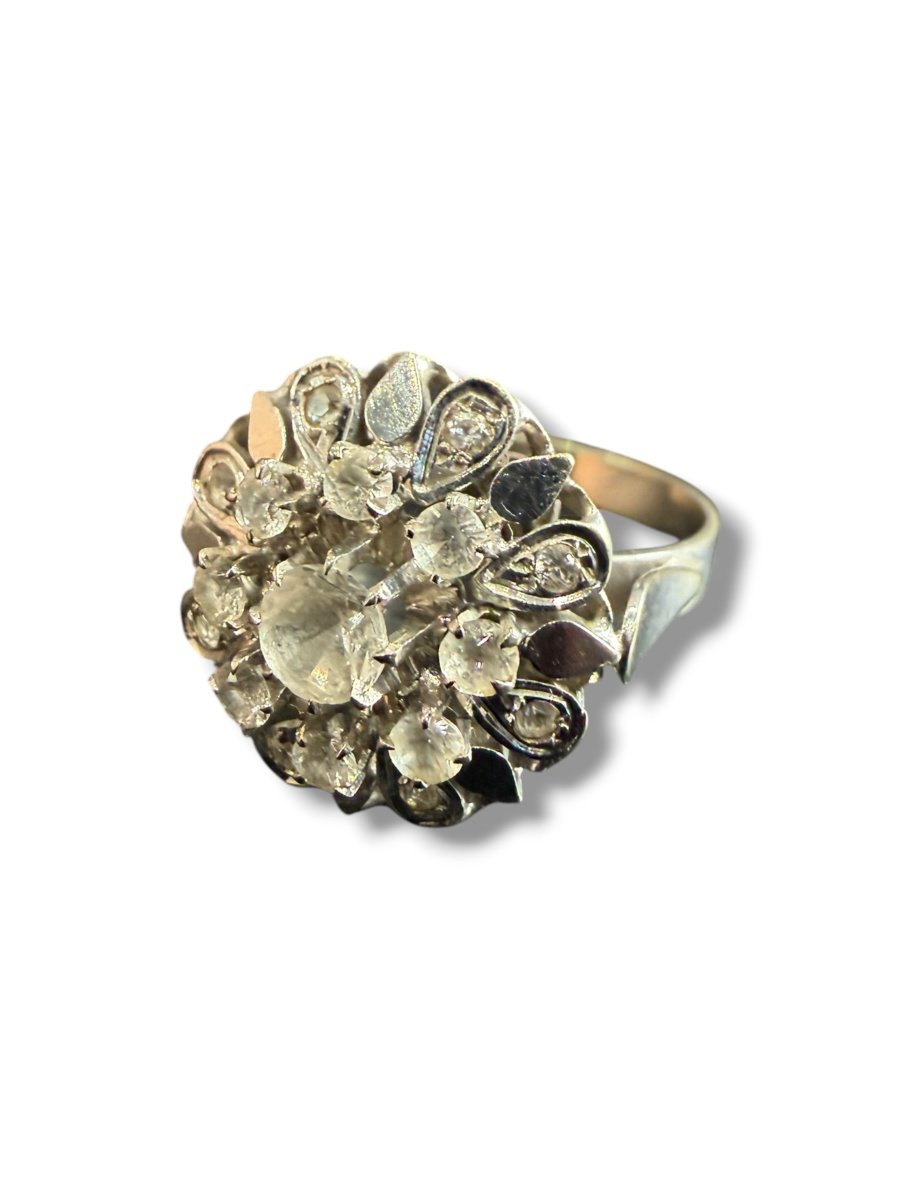 Bague or gris marguerite