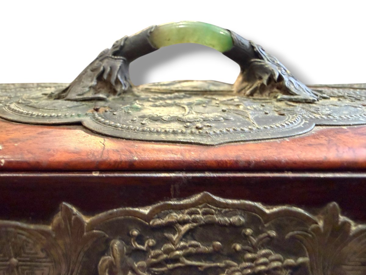Chinese Wooden Box With Jade Dragon Design-photo-3