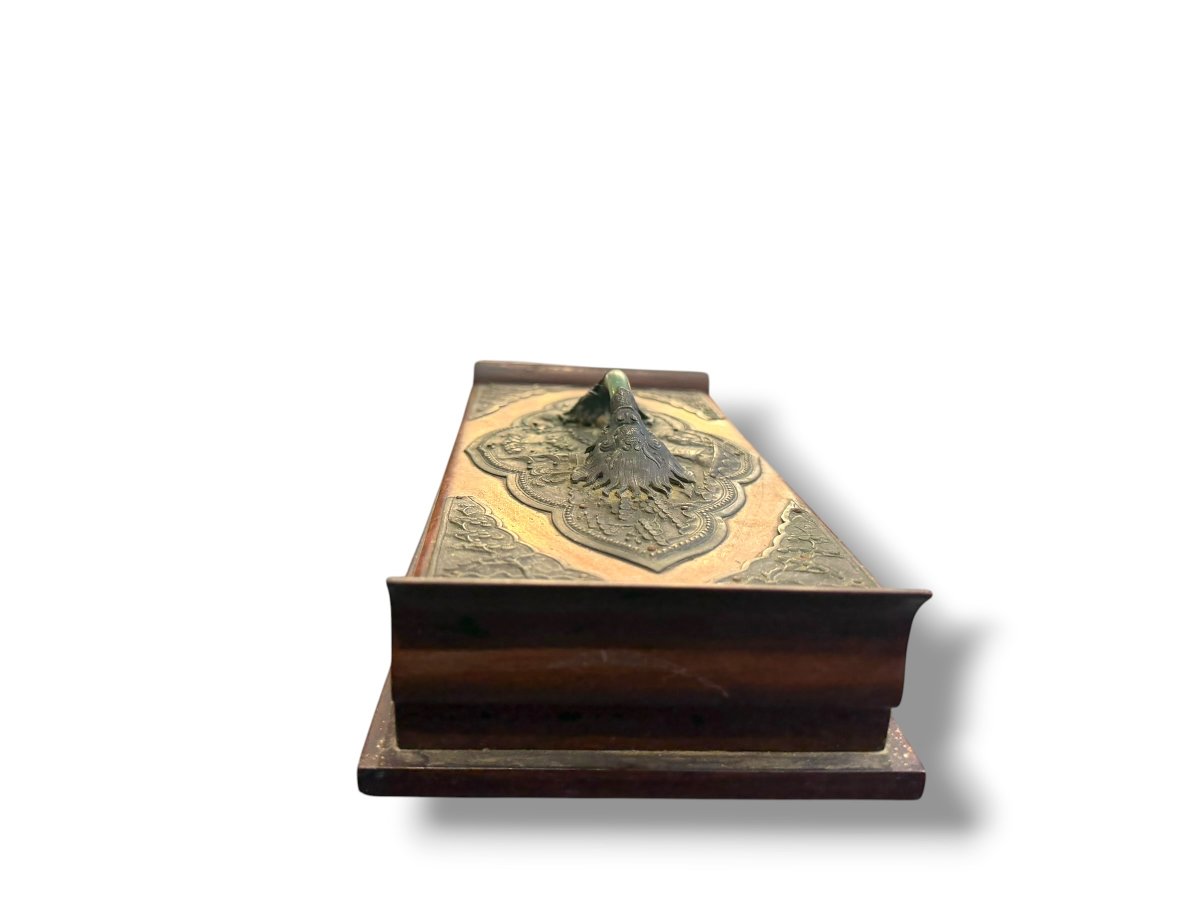 Chinese Wooden Box With Jade Dragon Design-photo-6
