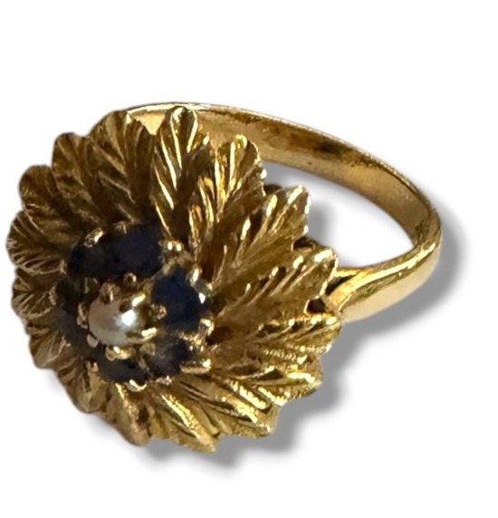 Bague fleur or et saphir