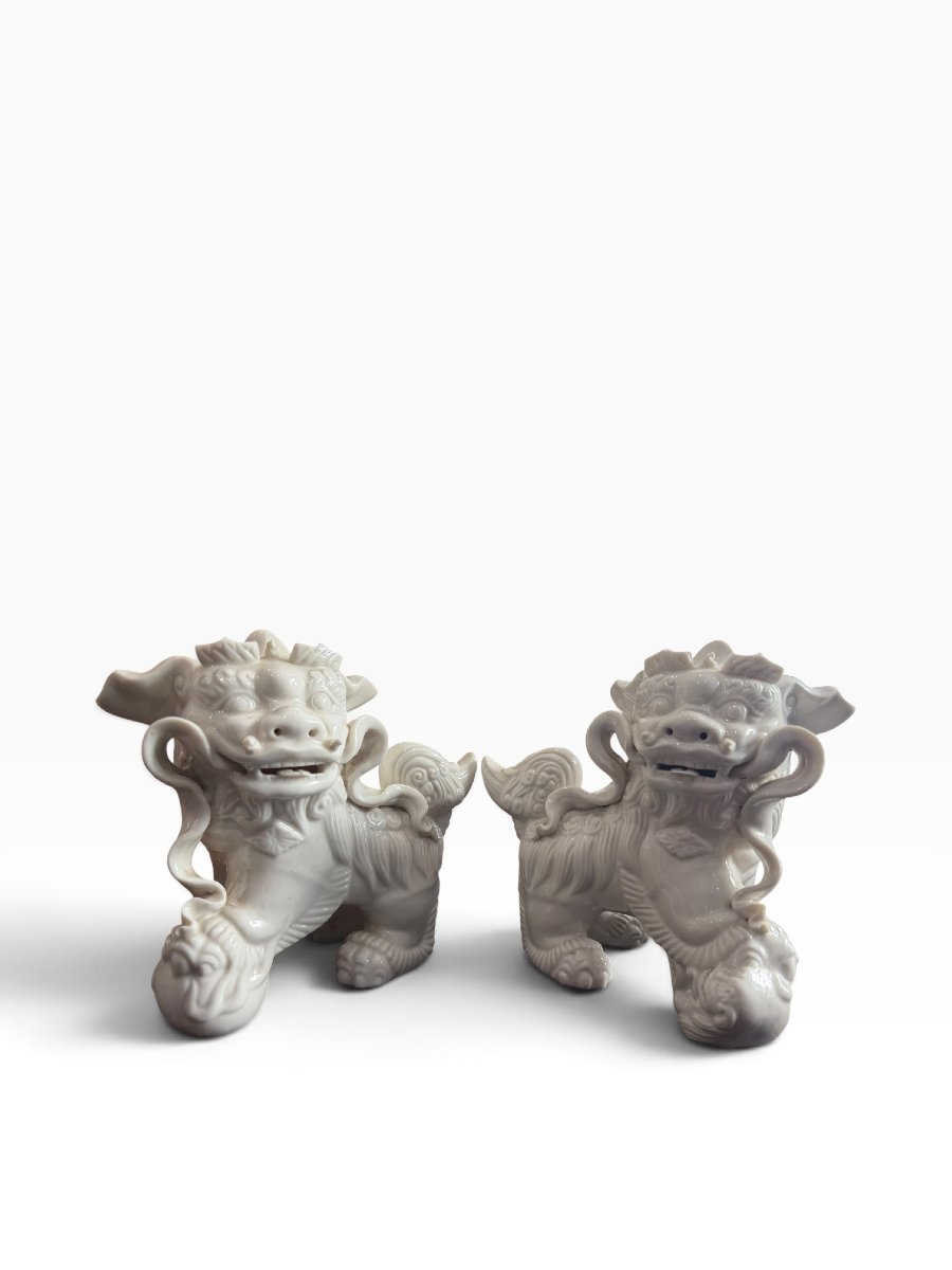 Pair Of Fô Dogs Made Of White Dehua Porcelain-photo-2