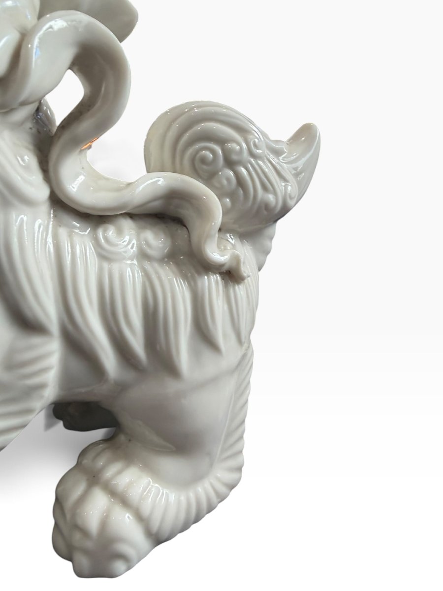 Pair Of Fô Dogs Made Of White Dehua Porcelain-photo-3