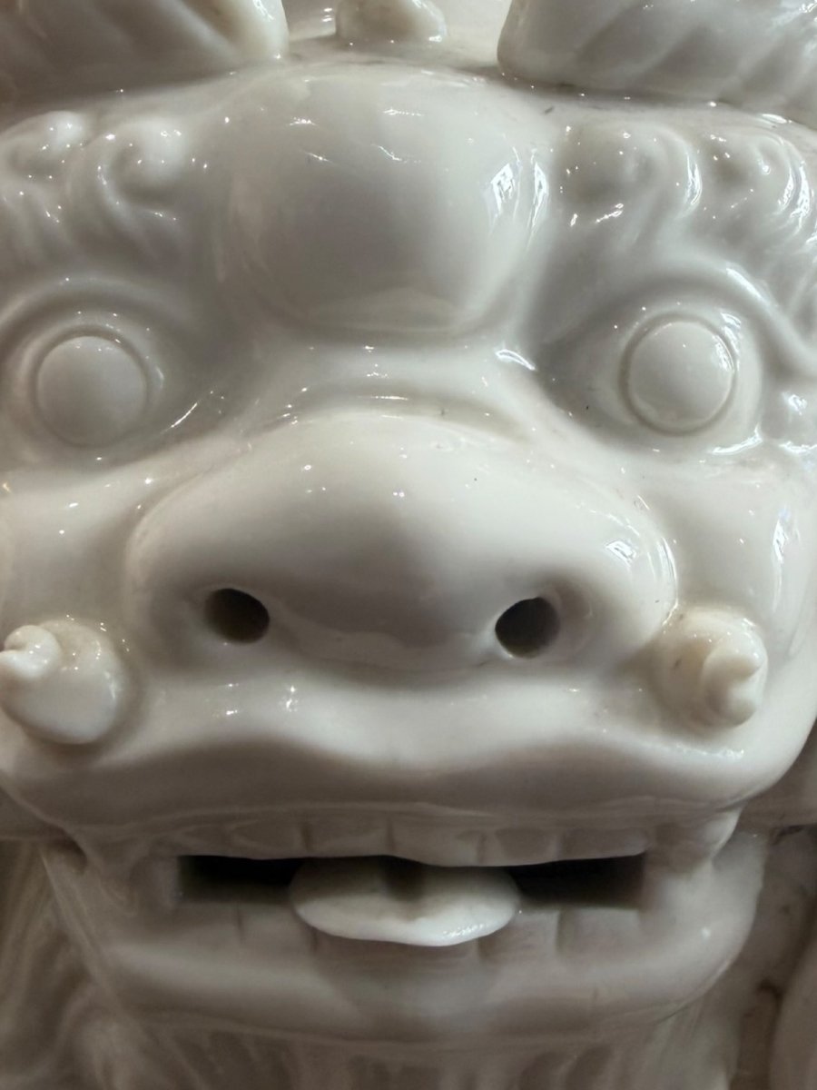 Pair Of Fô Dogs Made Of White Dehua Porcelain-photo-7