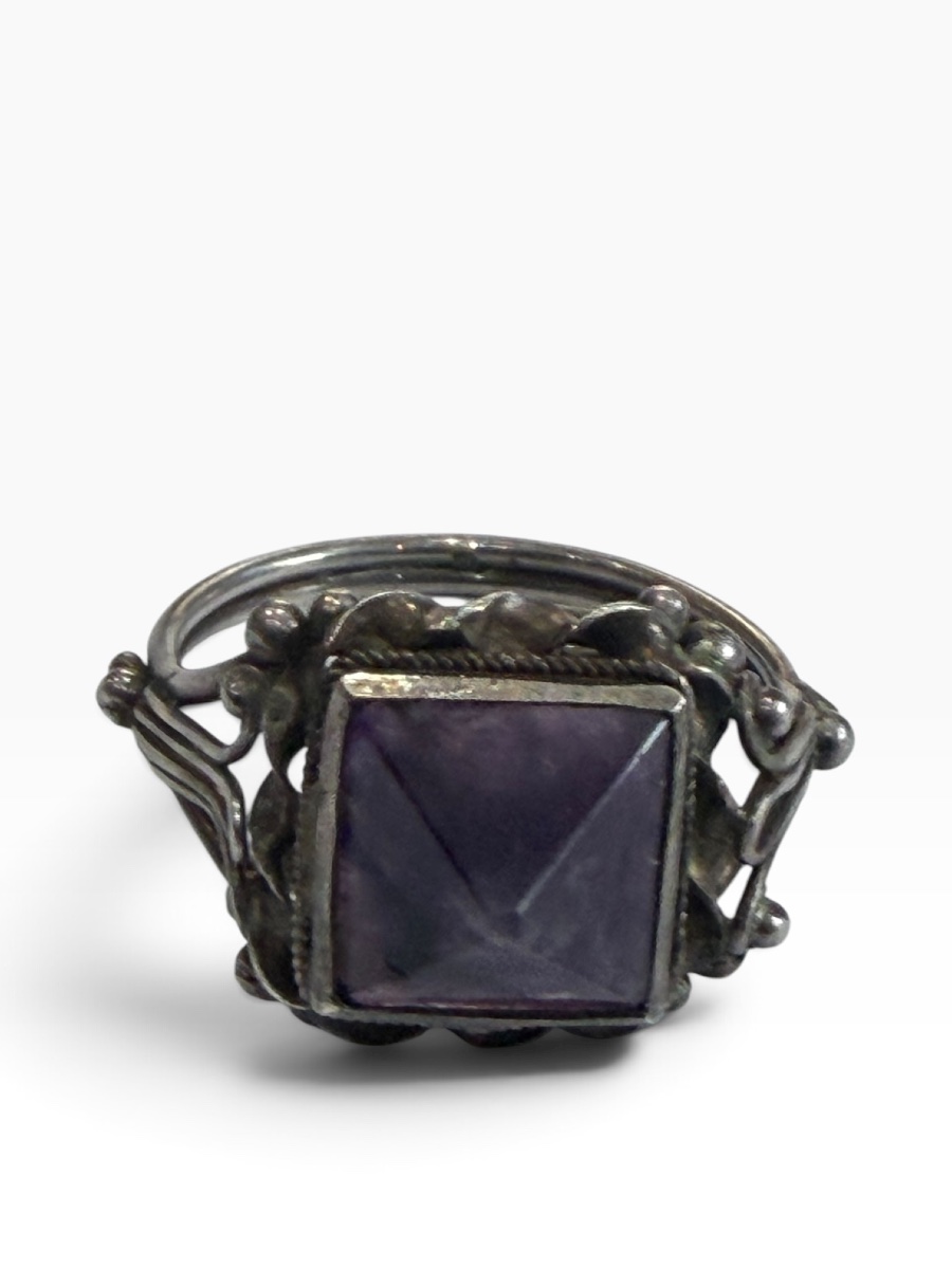 Bague argent et améthyste pyramide