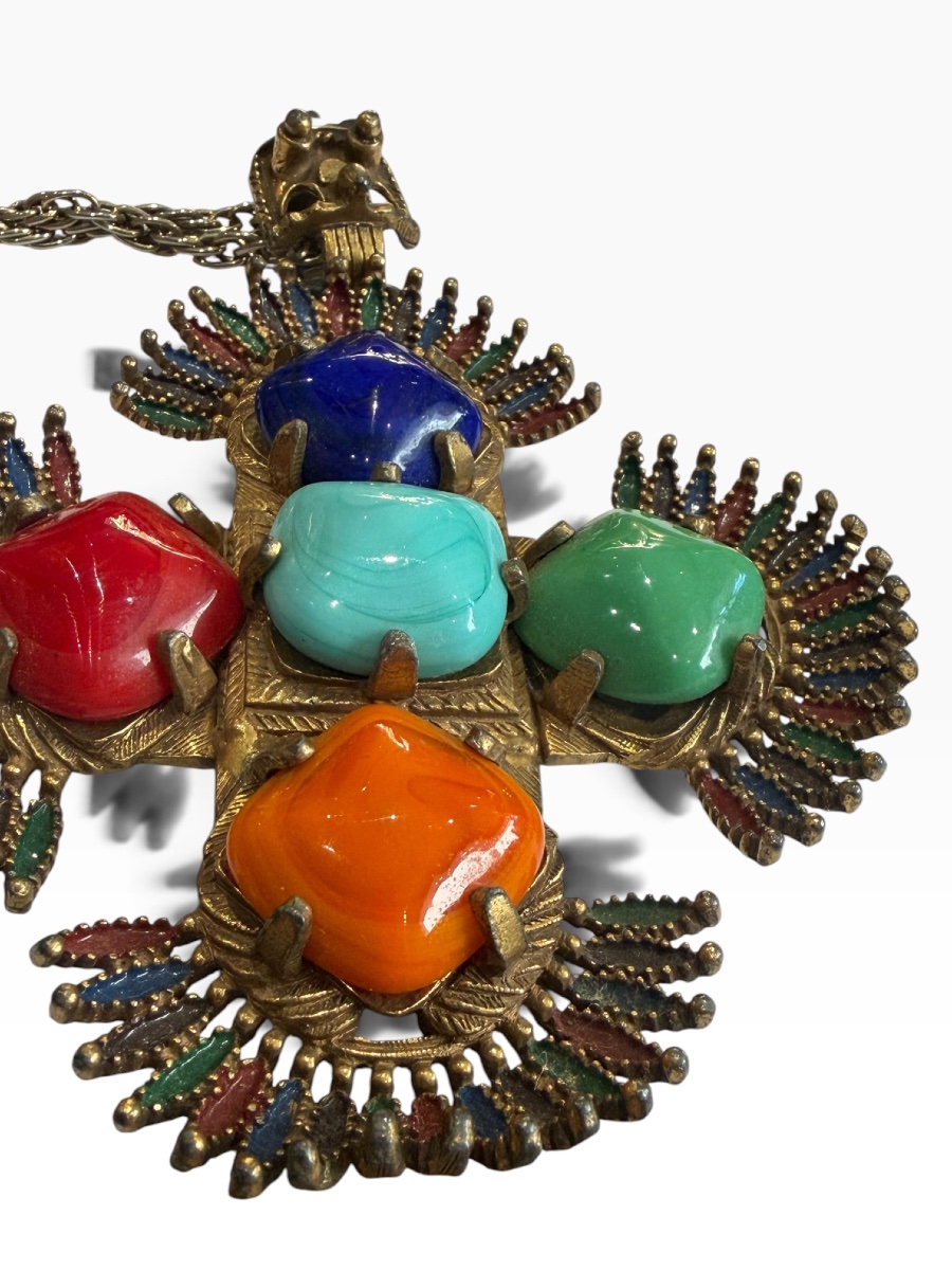 Castlecliff Pendant, Designed By Lary Vrba-photo-3