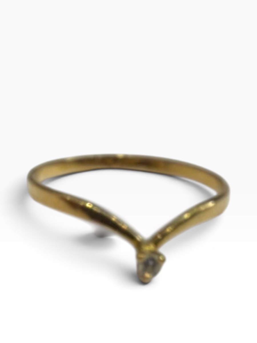 Yellow Gold Solitaire Ring With Chevron-cut Diamond -photo-3