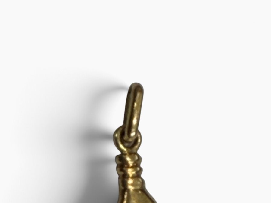 Gold Lucky Hand Pendant-photo-5