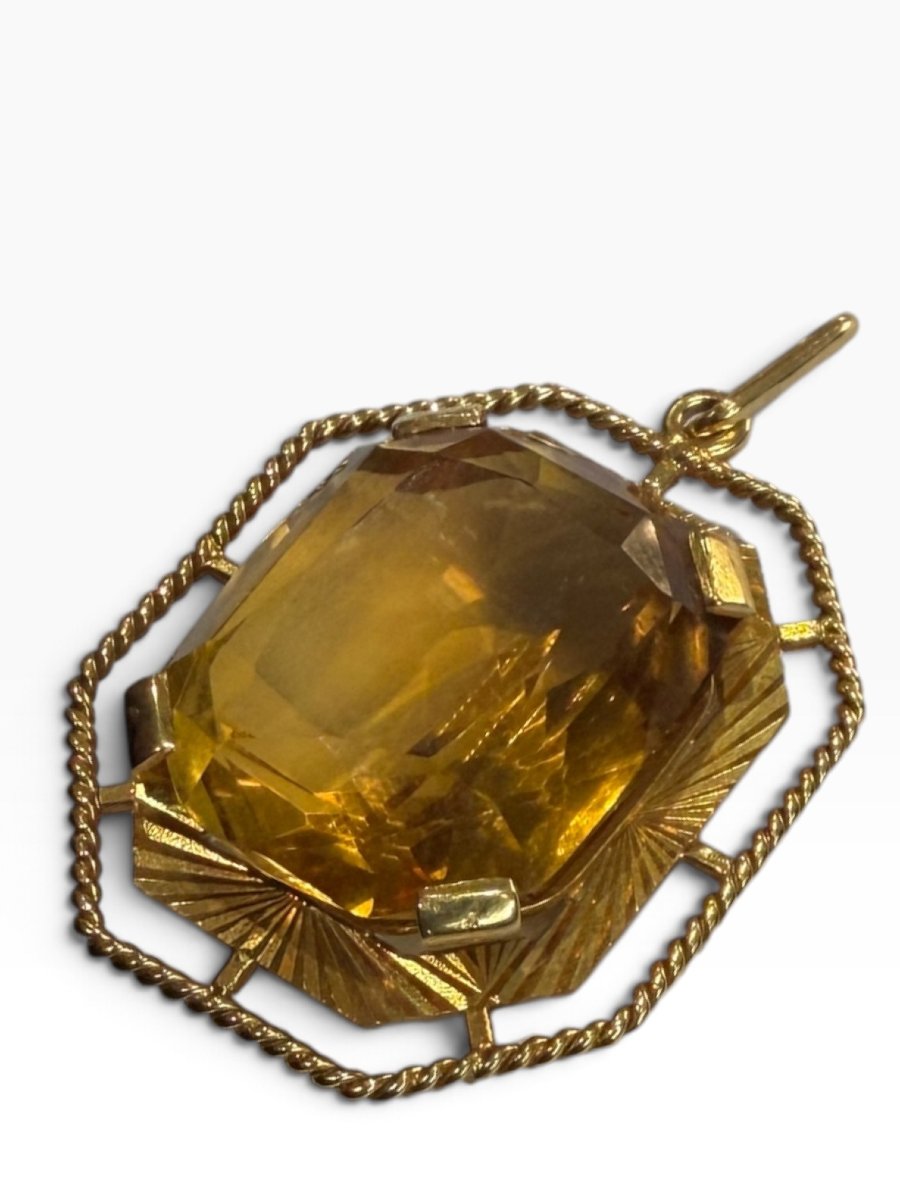 Large Octagonal Topaz And Gold Pendant-photo-2