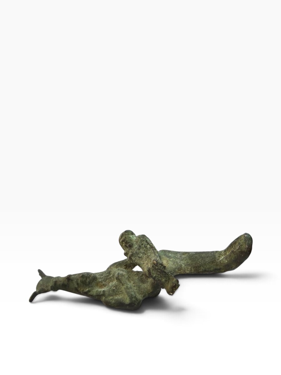 Bronze Amulet Depicting Isis Nursing Horus-photo-4