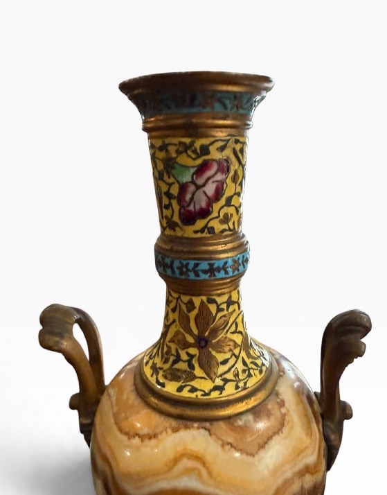 Paire de vase Napoléon III onyx et émaux chantournés-photo-1