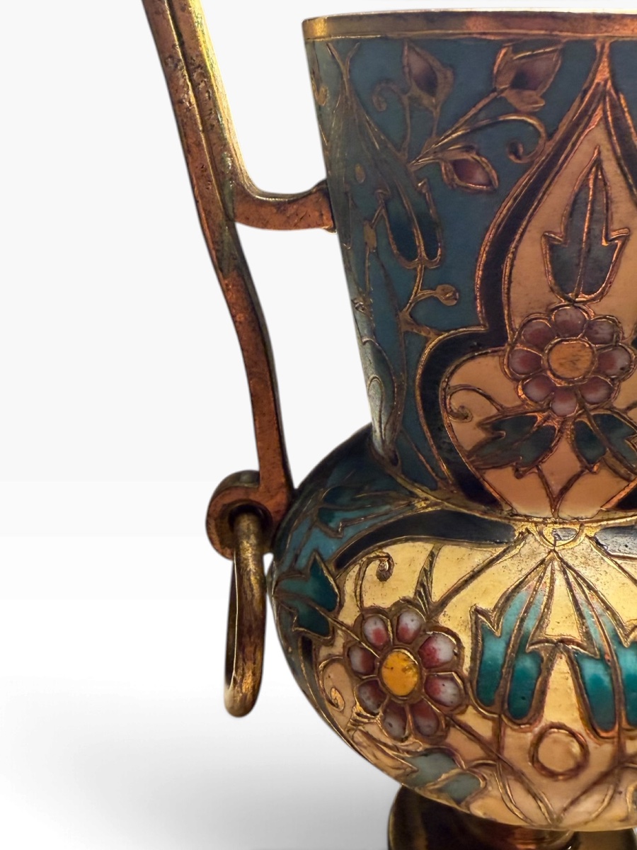 19th-century Barbedienne Vase With Scalloped Enamel Work-photo-2