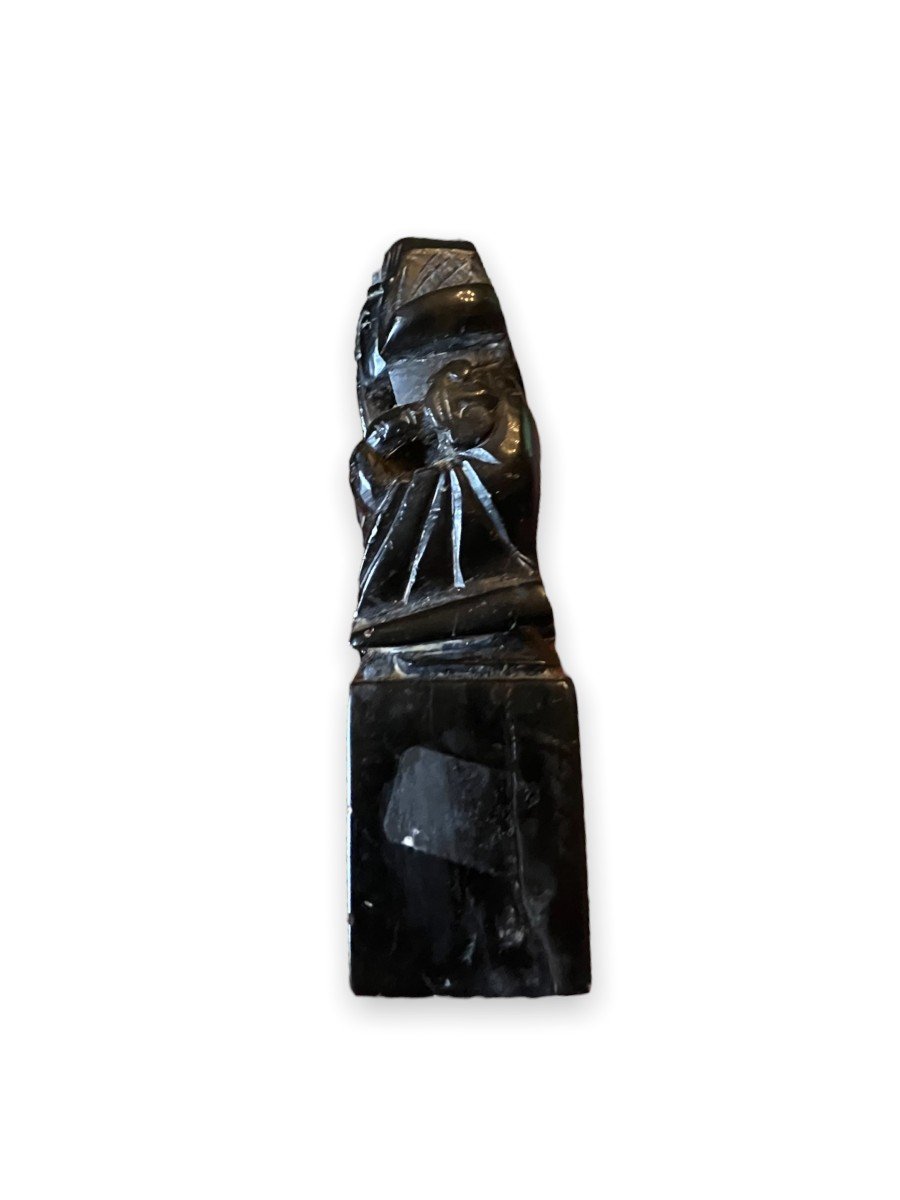 Chinese Stamp In Black Stone Representing A Dignitary-photo-7