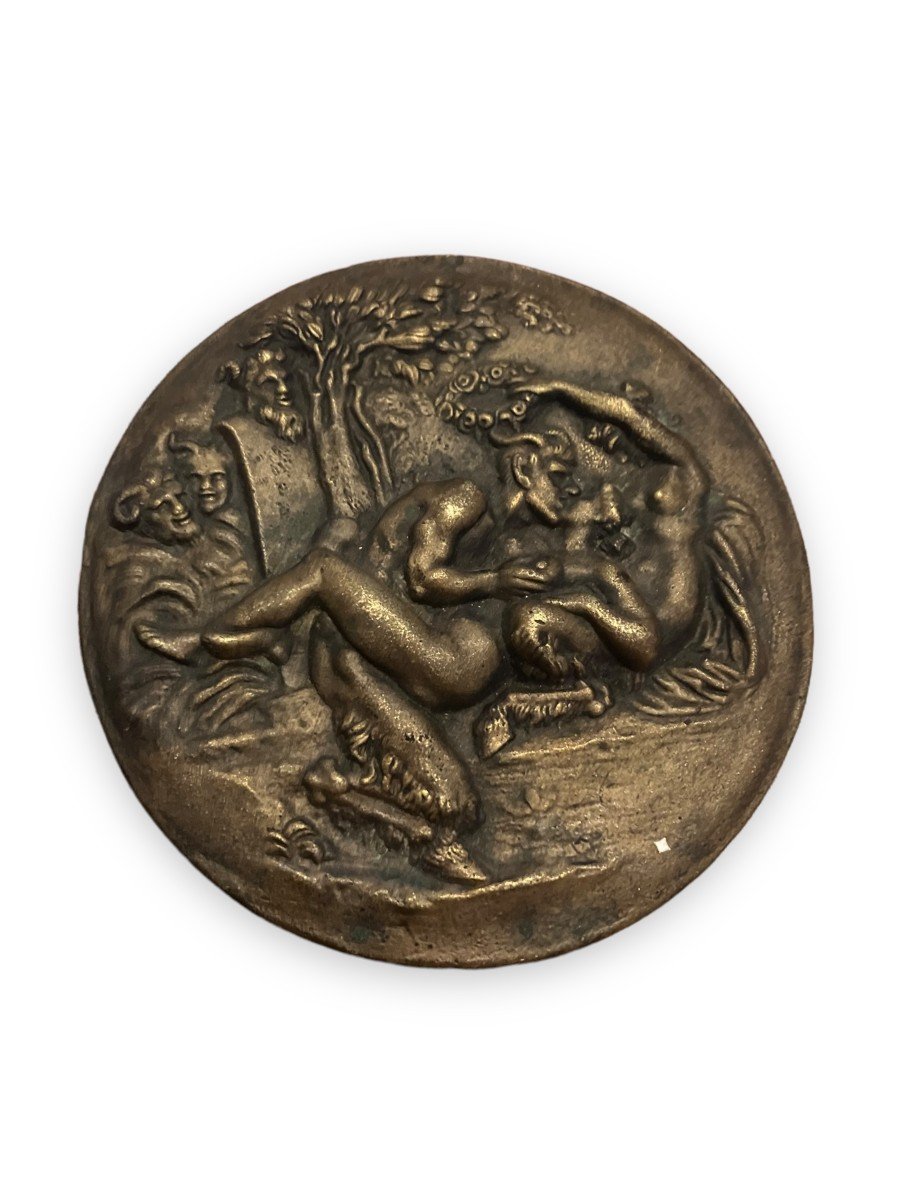 Bas Relief érotique En Bronze Satyre et Bacchante-photo-1