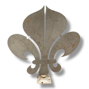 Zinc Ridge Spike With Fleur-de-lys Motif 
