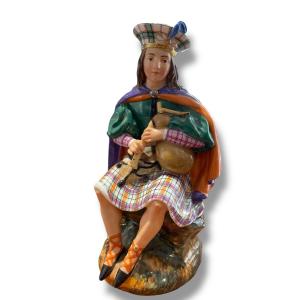 Jacob PETIT Ecossais  et cornemuse en porcelaine