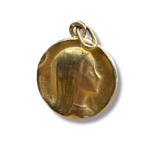 Gold Medal With The Profile Of The Virgin