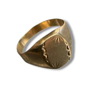 Gold Signet Ring With A Sun-shaped Setting