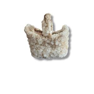 Panier en pierres de quartz blanc