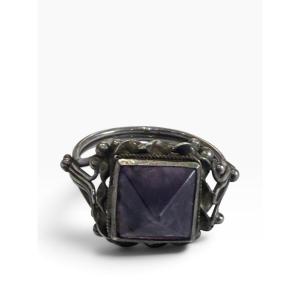 Silver Ring With Pyramid-shaped Amethyst