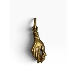 pendentif en or main porte-bonheur