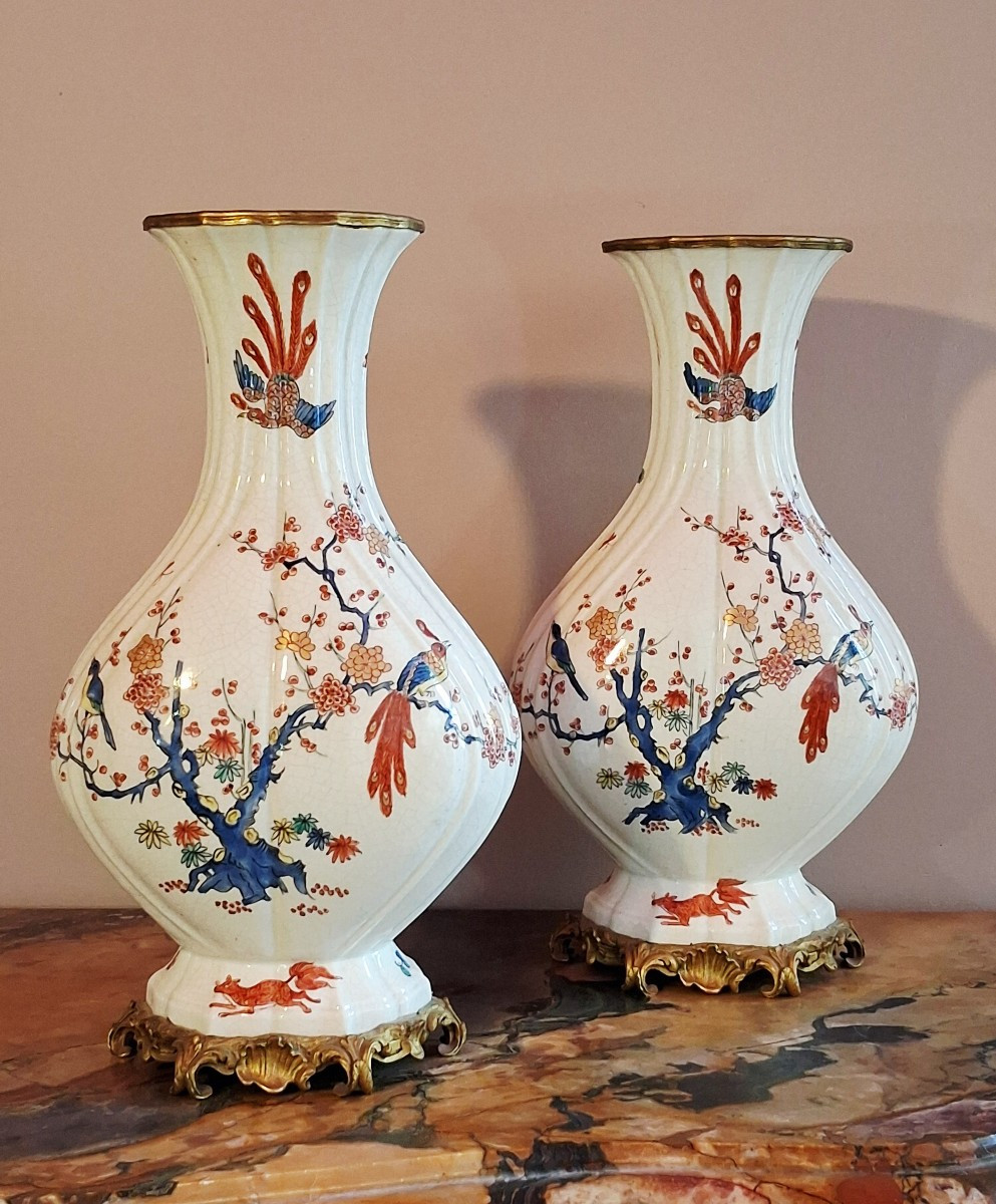 Pair Of Vases With Kakiémon Decoration