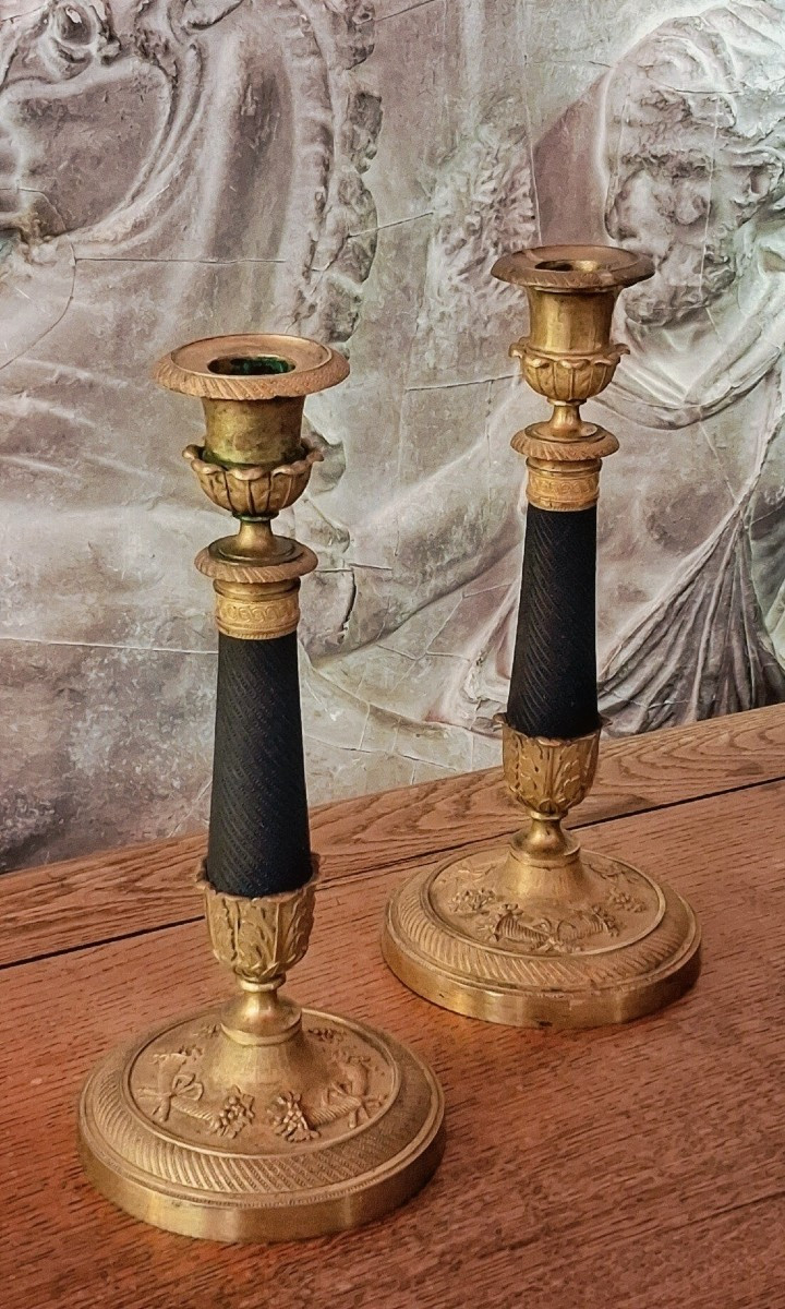 Paire de bougeoirs d'époque Restauration-Charles X