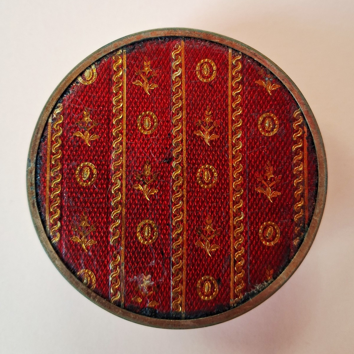 Small Round Box-photo-2
