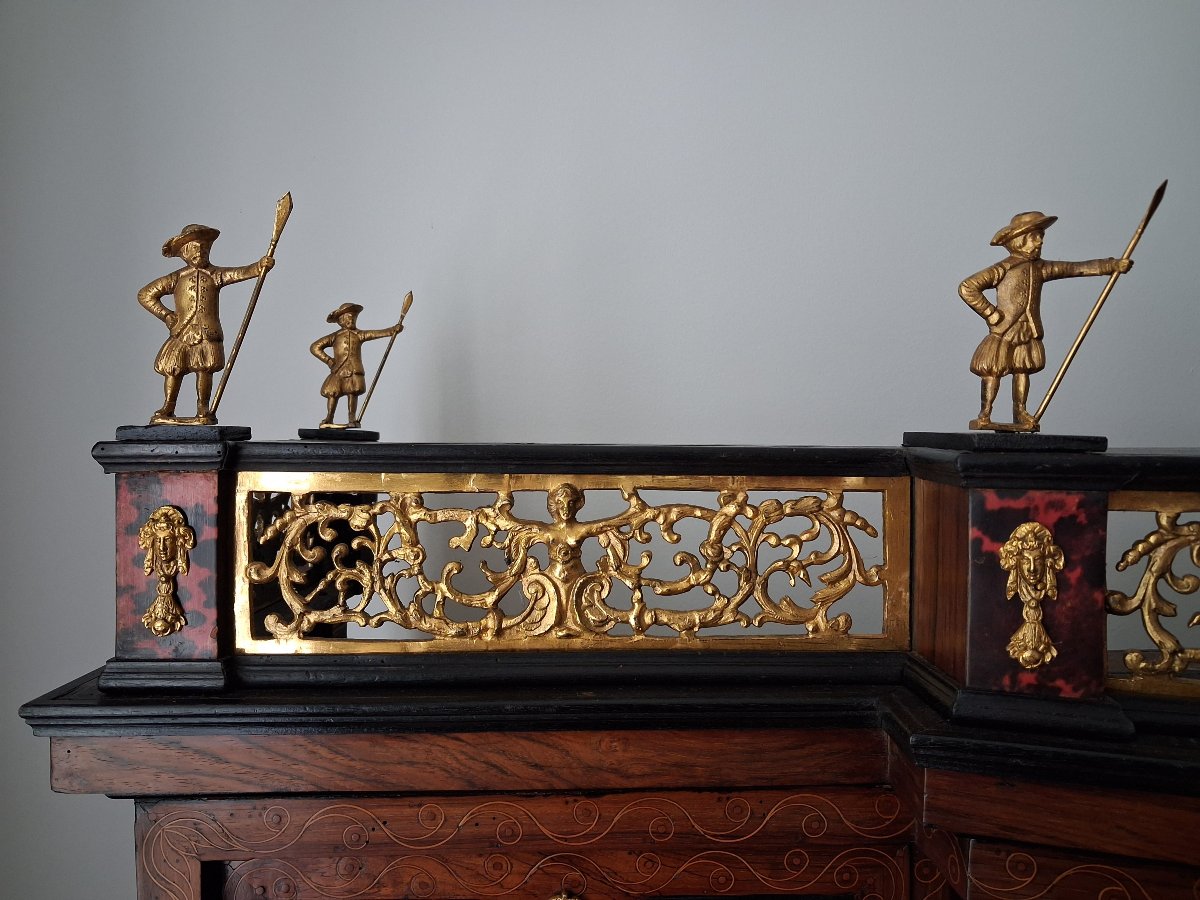 Cabinet hispano-flamand-photo-6
