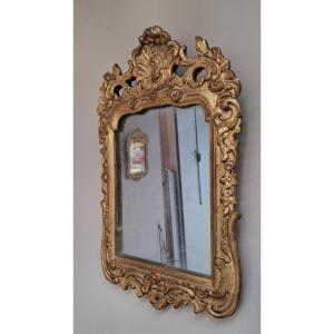 Deux miroirs en pendants