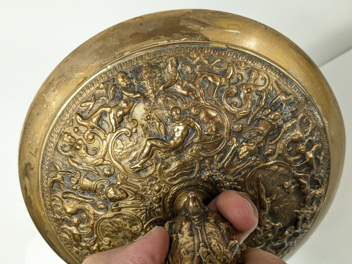 Footed Cup, Renaissance Decor, Bronze Circa 1860-photo-3