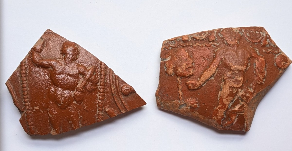 Gallo-roman Shards (x2) Two Deities - 1st 3rd Century -pro4