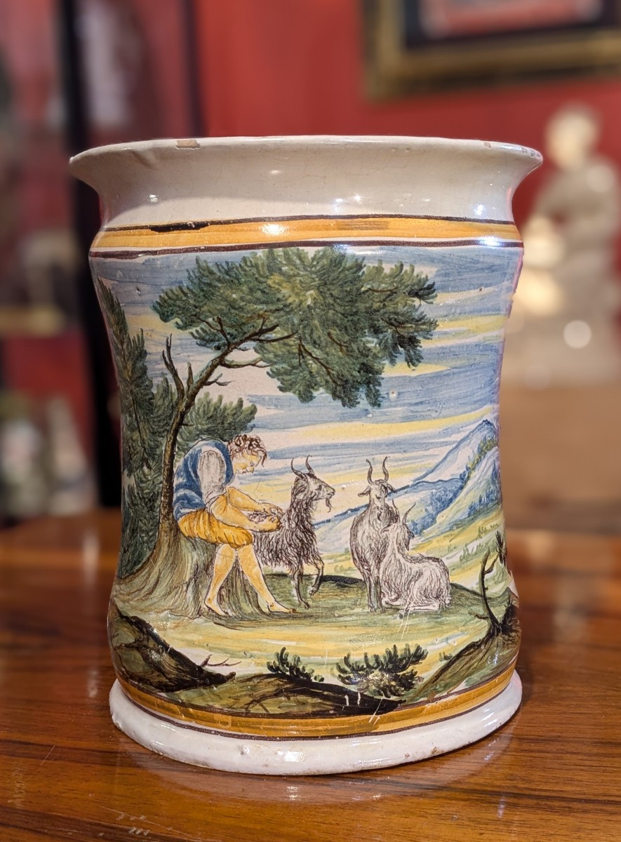 Earthenware Pot, Italy 18th Century. Castelli?