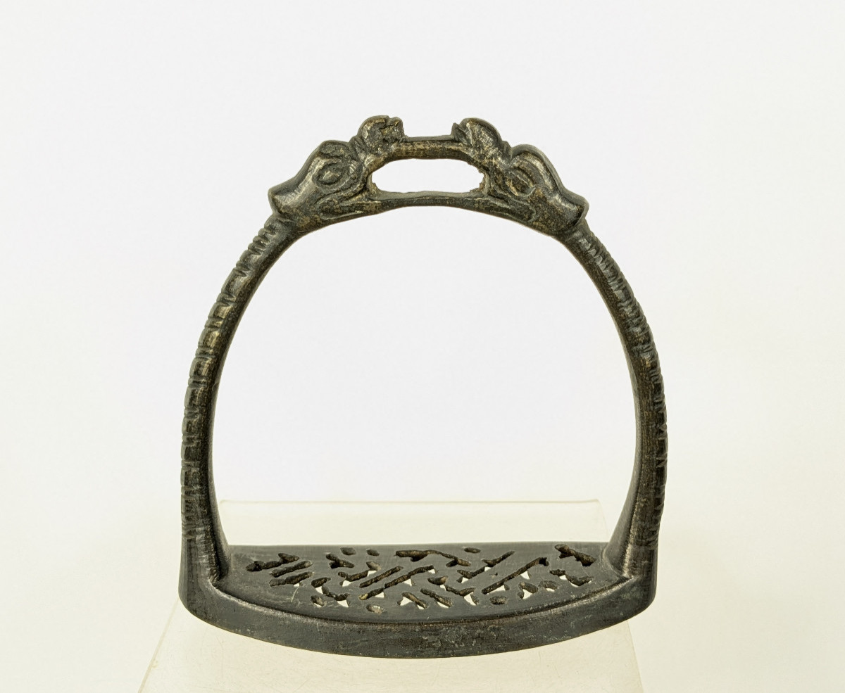 Chinese Stirrup - Bronze, 19th Century Or Earlier-photo-1