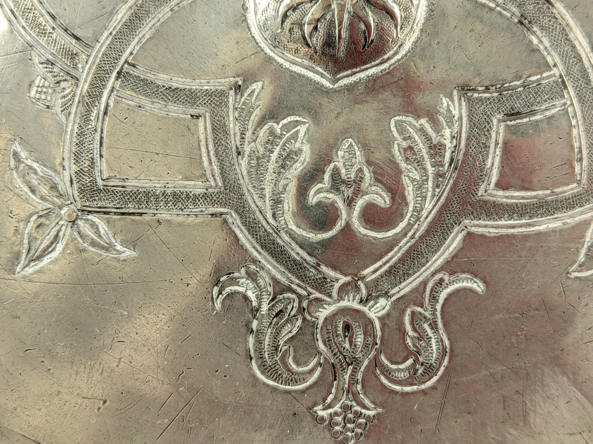 Dish Decorated With A Sunburst And Gothic Interlacing - 17th Century Pewter - Germanic?-photo-2