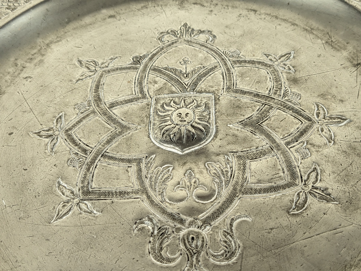 Dish Decorated With A Sunburst And Gothic Interlacing - 17th Century Pewter - Germanic?-photo-5