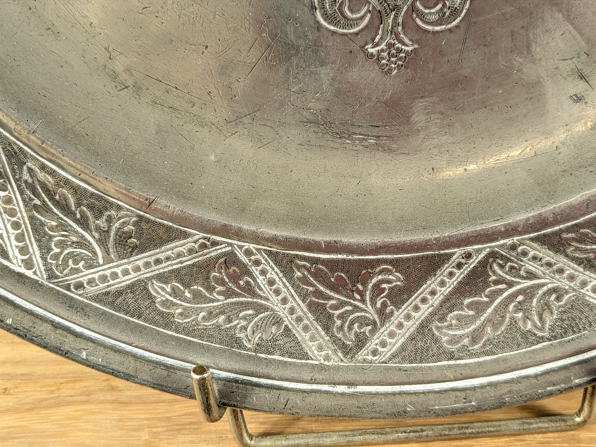 Dish Decorated With A Sunburst And Gothic Interlacing - 17th Century Pewter - Germanic?-photo-8