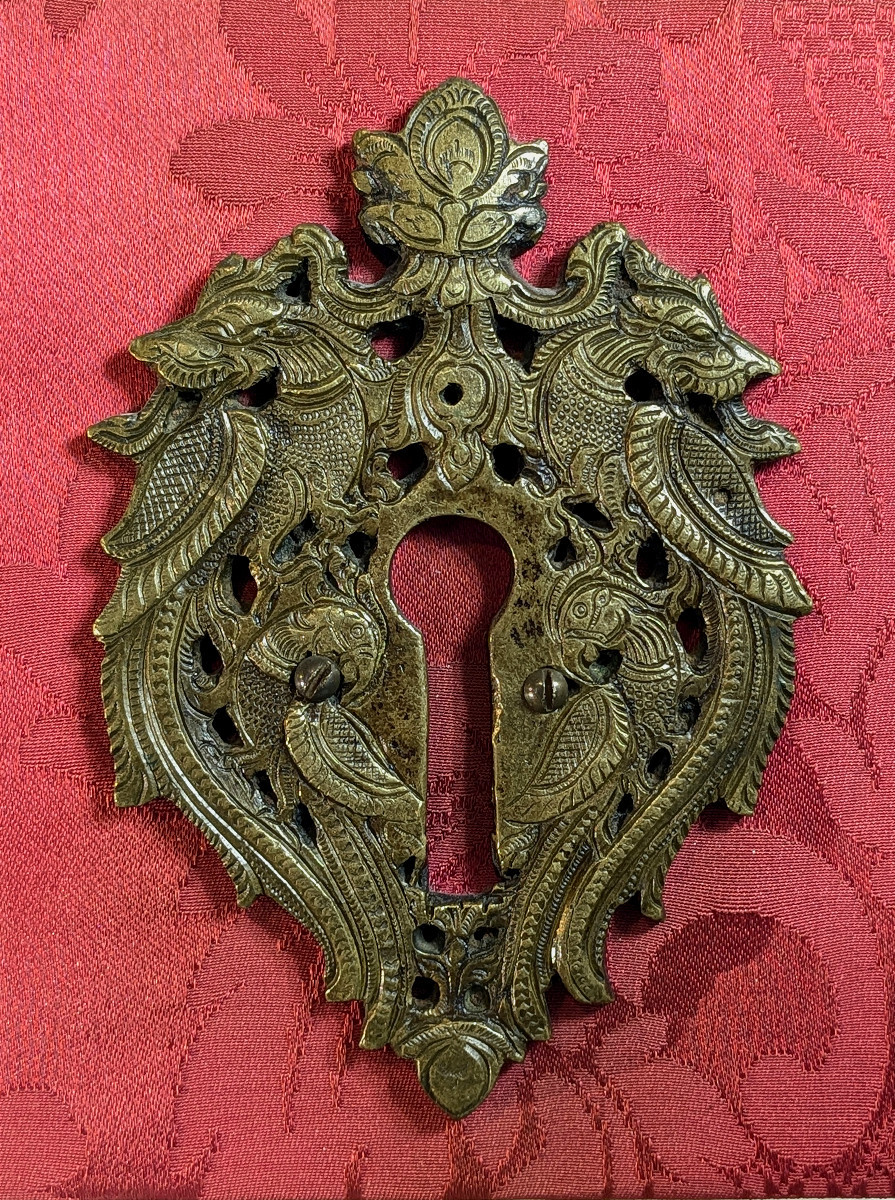 Serrure &agrave; d&eacute;cor de  chim&eacute;res et perroquets - bronze Inde Rajasthan XVIIIe - n&deg;1-photo-2