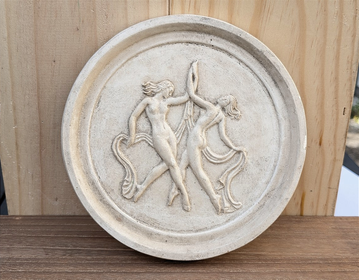 Médaillon aux nymphes - plâtre, tirage d'atelier - 1930-40 