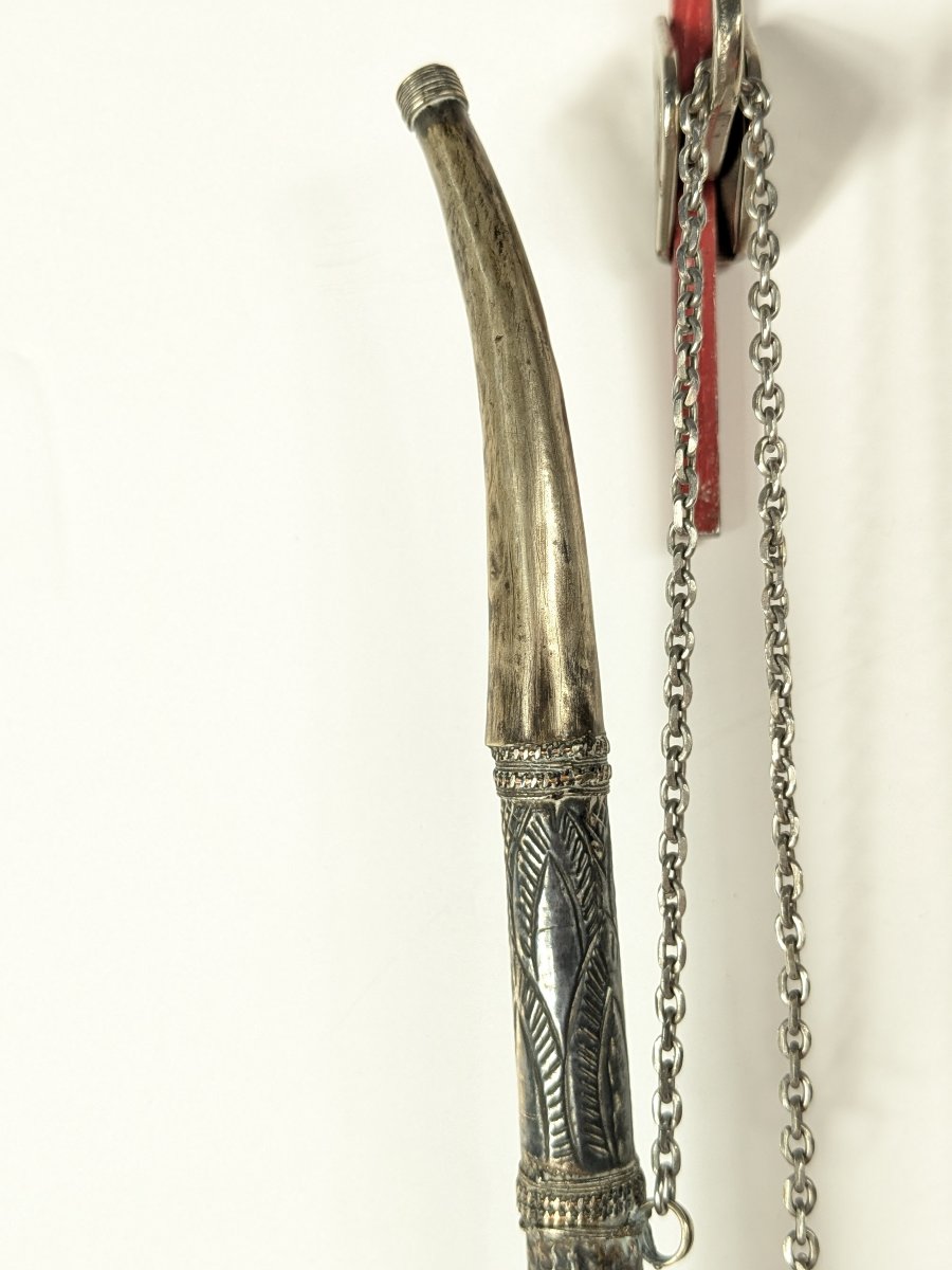 Grande pipe birmane en argent repoussé et ciselé – Birmanie, XIXe siècle-photo-1