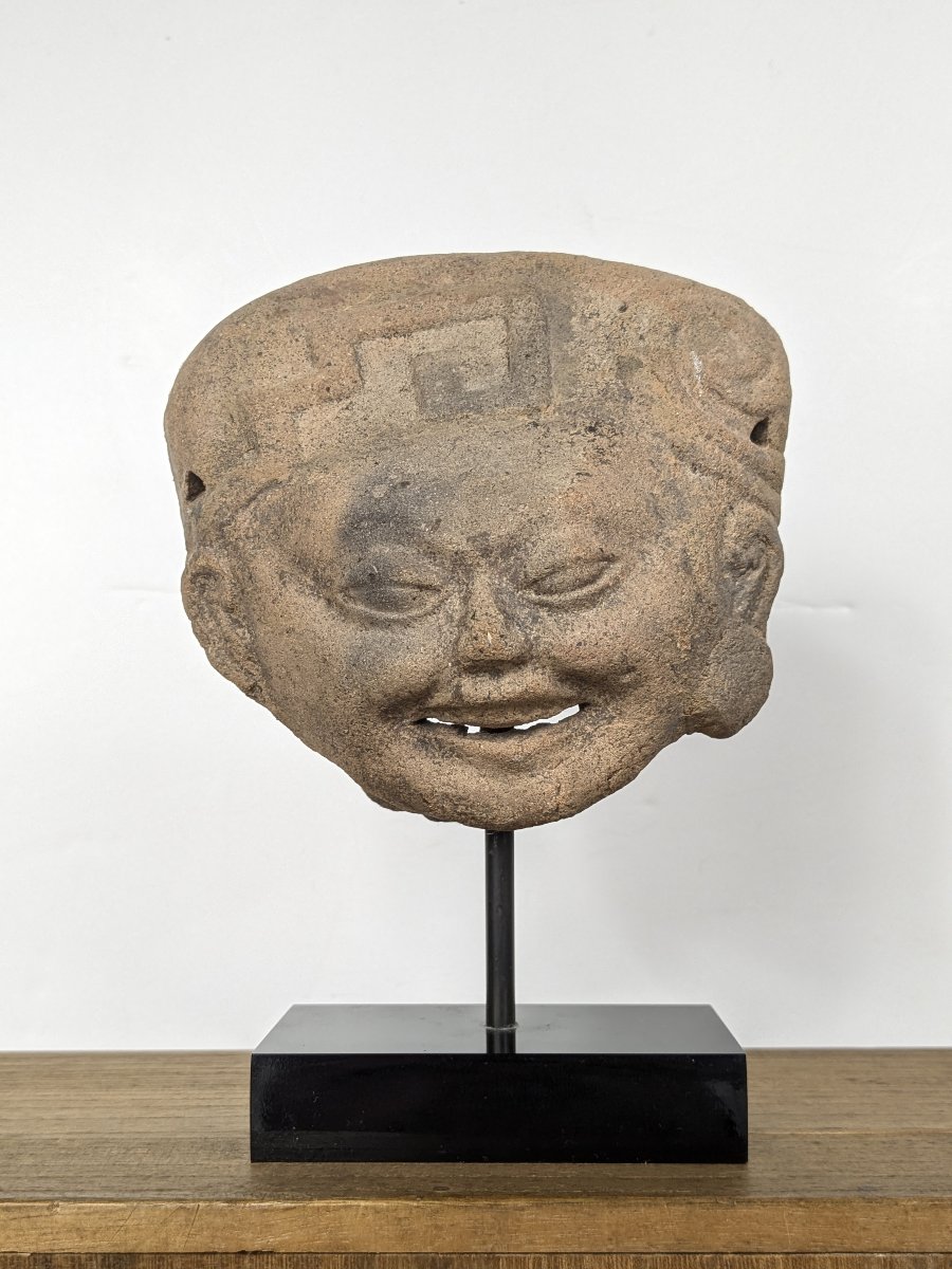Tête souriante - terre cuite, Veracruz, Mexique VIIe–Xe
