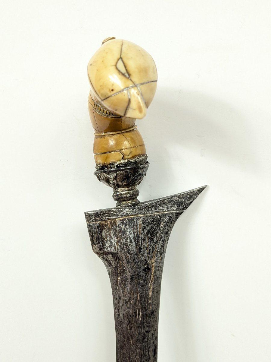 Keris With A Straight Blade And Carved Hilt, Indonesia, 19th Century-photo-3