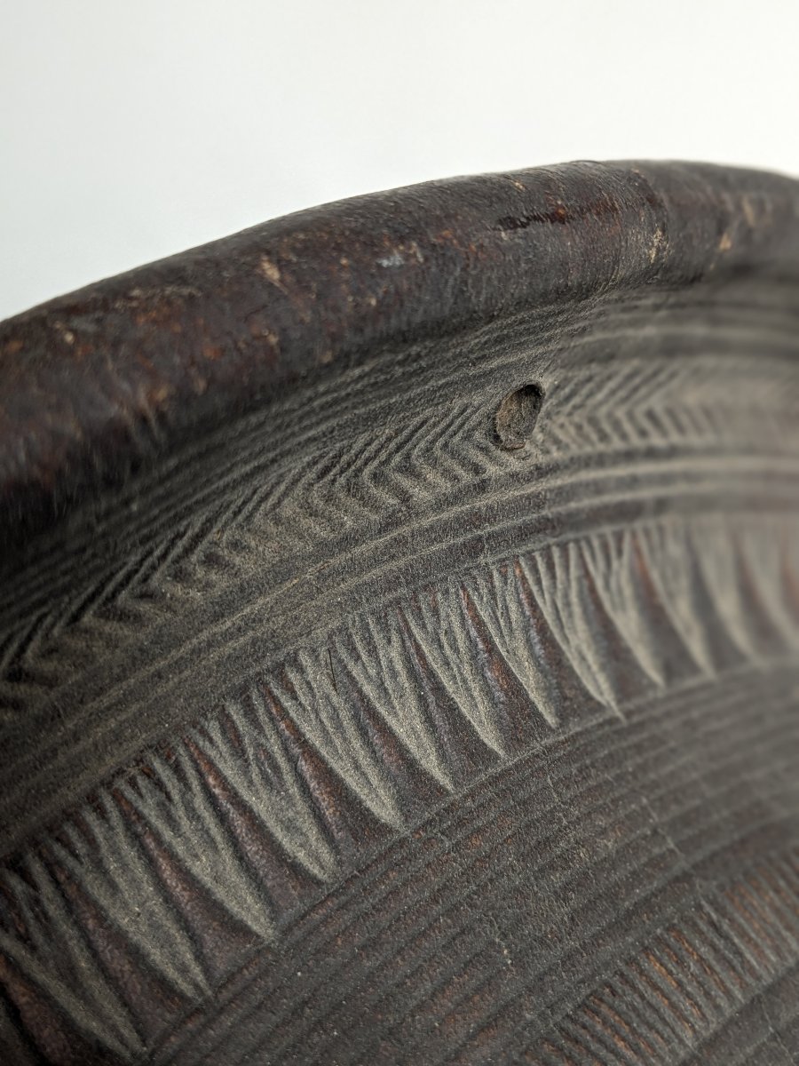Ethiopian Leather Shield With Chevron Decoration, First Half Of The 20th Century-photo-3