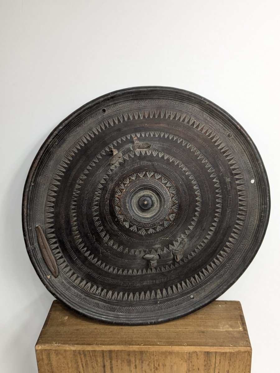 Ethiopian Leather Shield With Chevron Decoration, First Half Of The 20th Century