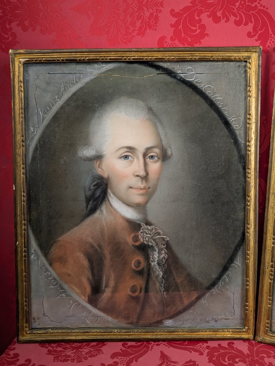 Jean-Baptiste Auclerc-Descottes, médecin du Comte d’Artois, et son épouse. Pastels 1782.-photo-2