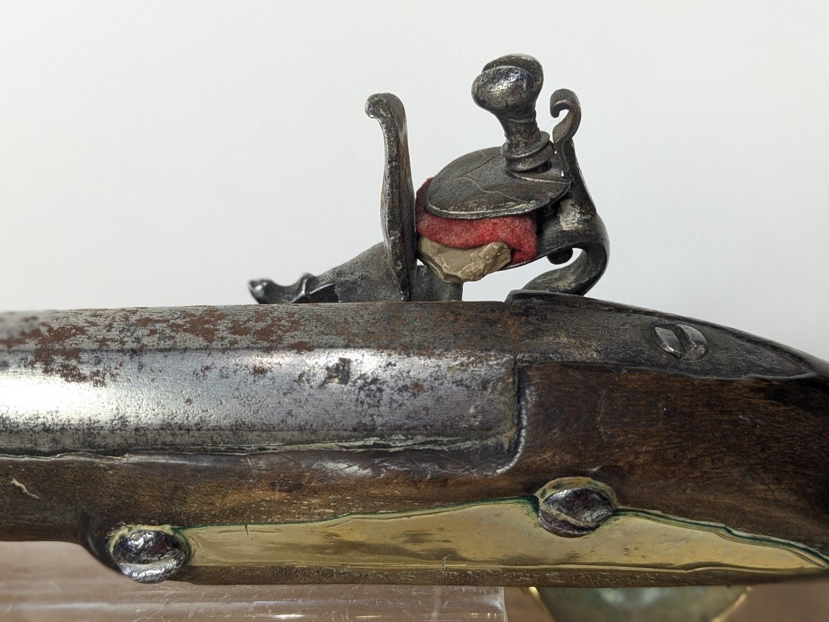 Petit pistolet à silex du XVIIIᵉ siècle - signé Lazaron -photo-2